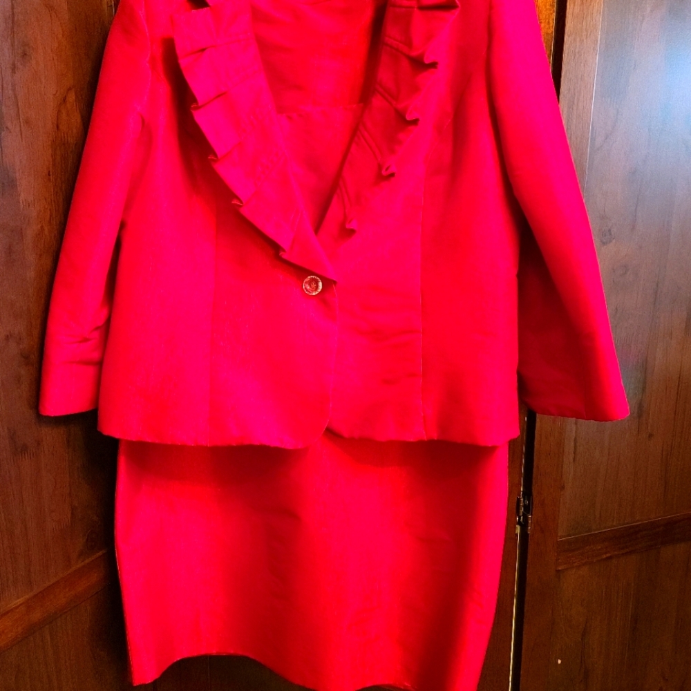 Womens 2pc red suit
